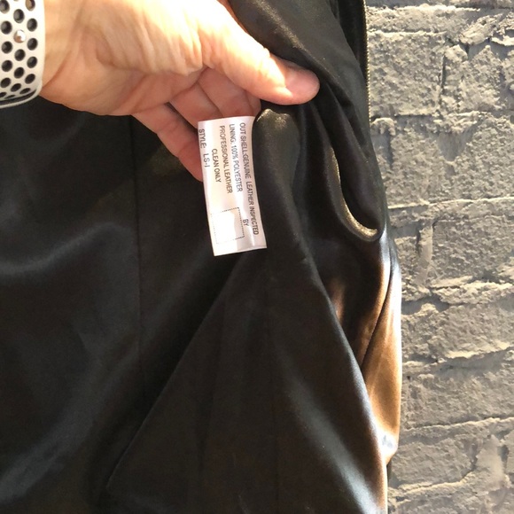 Women’s black leather jacket, size large - Picture 5 of 5